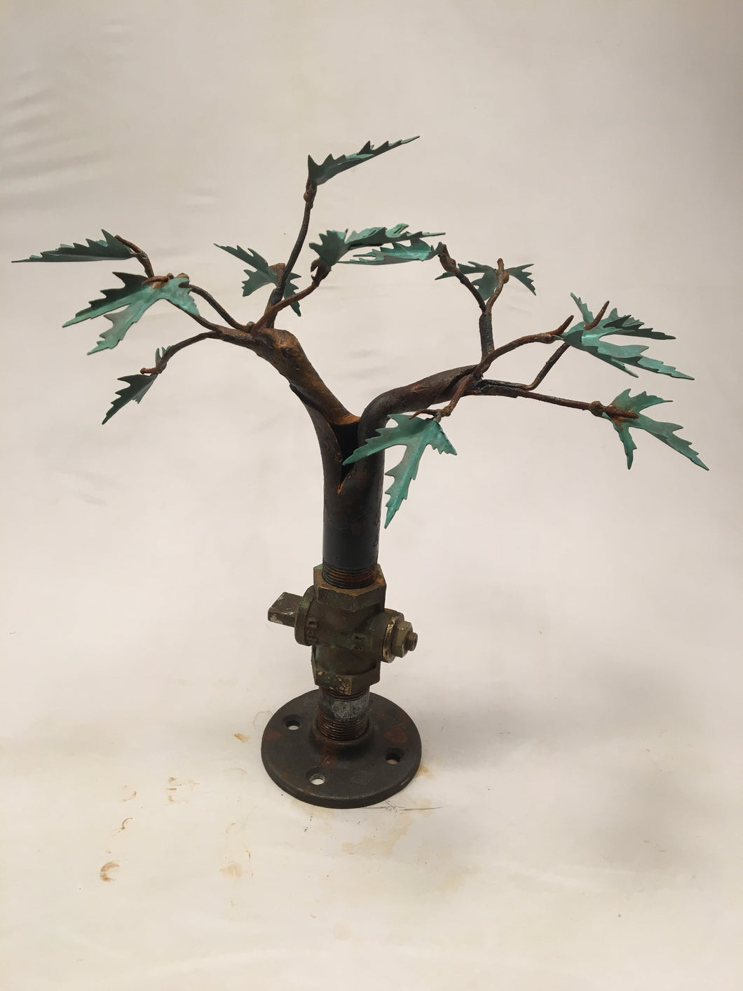 Free standing pipe tree
